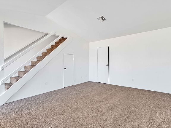 3rd image of 7208 Palo Alto Ave APT 4