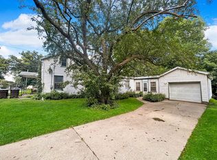117 N West Ave, Freeport, IL 61032