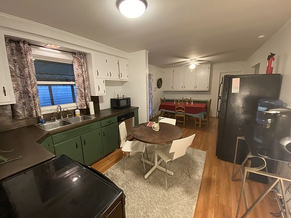 5th image of 827 Wren Rd