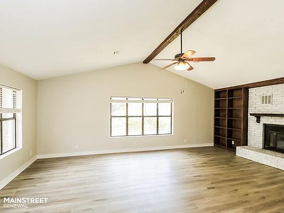 4th image of 1052 NW 6th Pl