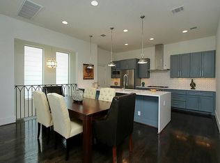 1810 Oakdale St, Houston, TX 77004