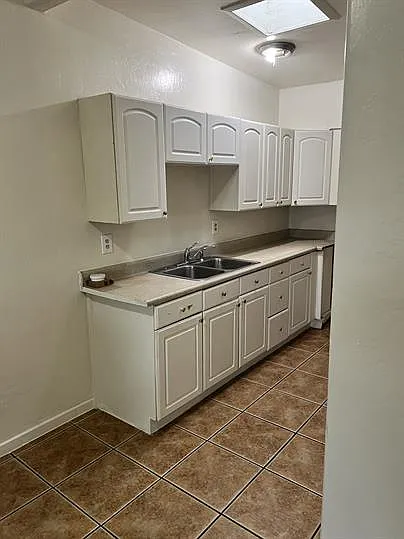 4 bed, 1170 sqft, $1,350 — Photo 3