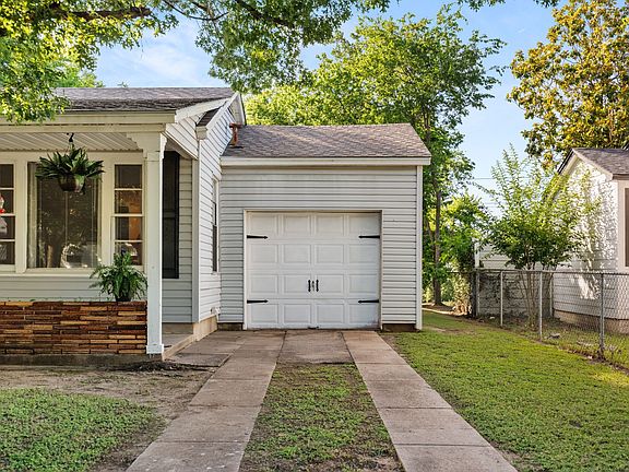 5th image of 2921 Summer Ave