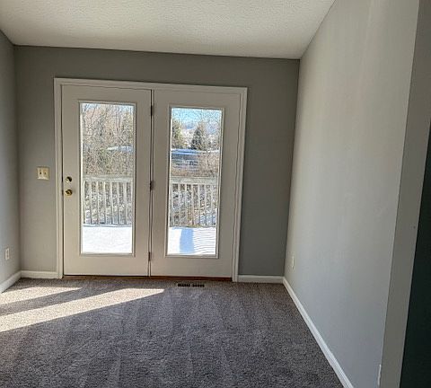 3rd image of 2454 Hilliard Dr