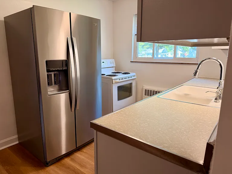 1850 Bising Ave #3 — Photo 5