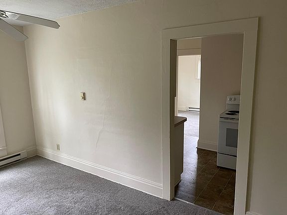 4th image of 217 Orchard St APT 4