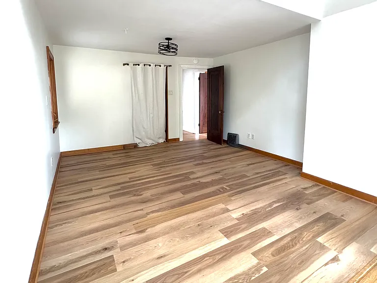 184 Hamilton Dr — Photo 29