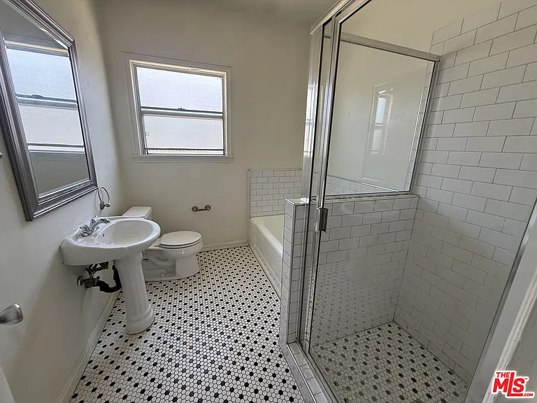 127 N Catalina St #3 — Photo 11