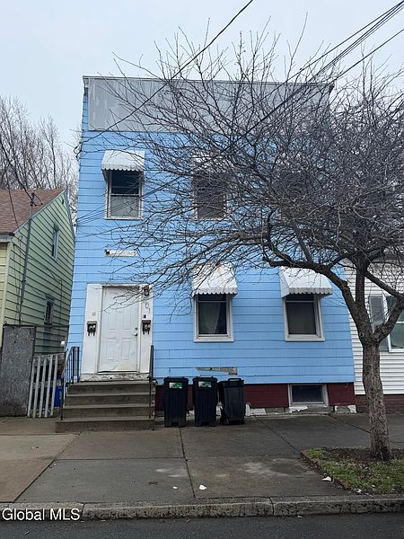 2nd image of 501 2nd Street