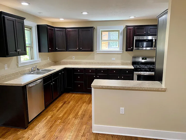 210 Lemoyne Ave — Photo 6
