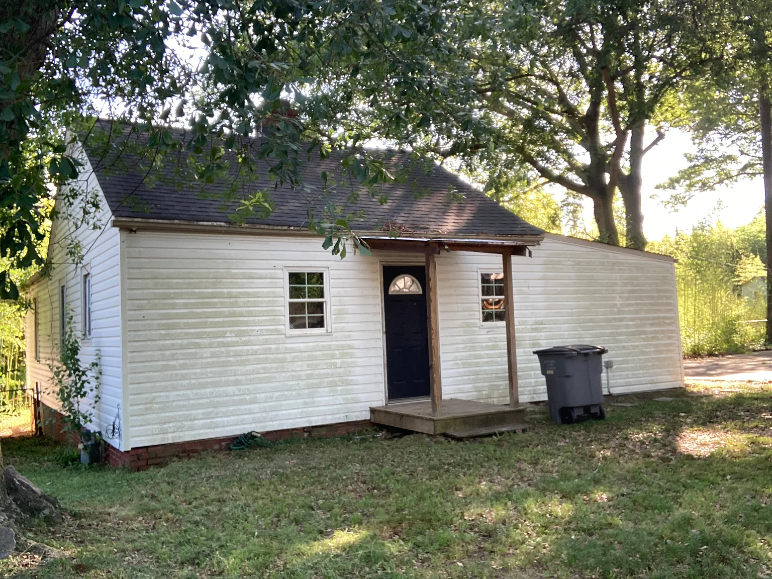 3 bed, 1575 sqft, $1,650 — Photo 1