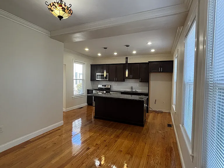 9 Nottingham St #1 — Photo 7