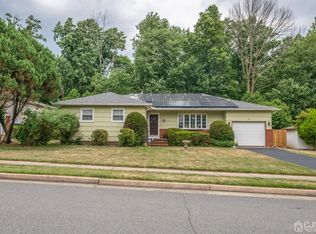15 Paris Ave, Edison, NJ 08820