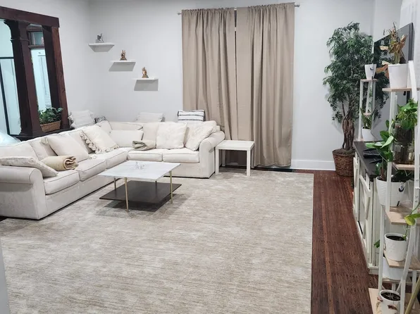 2932 Washington Blvd, Indianapolis, IN 46205