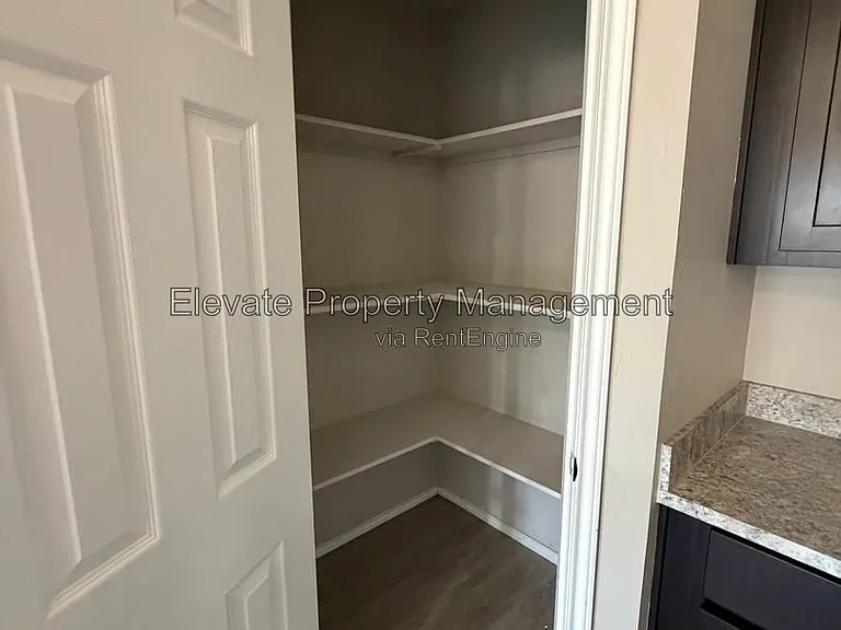 11729 NW 100th St — Photo 20