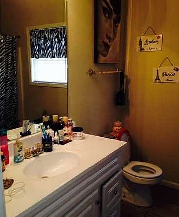 2nd image of 13 Brook Meadows Cir #13