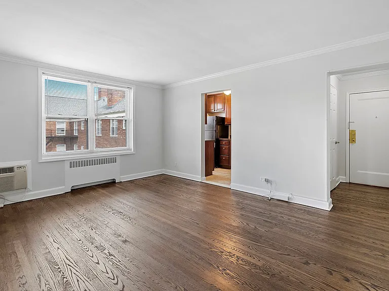 188 Bellevue Ave Apartments — Photo 23