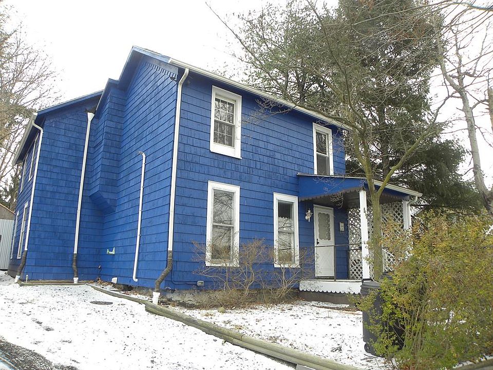 1st image of 916 Stowell St