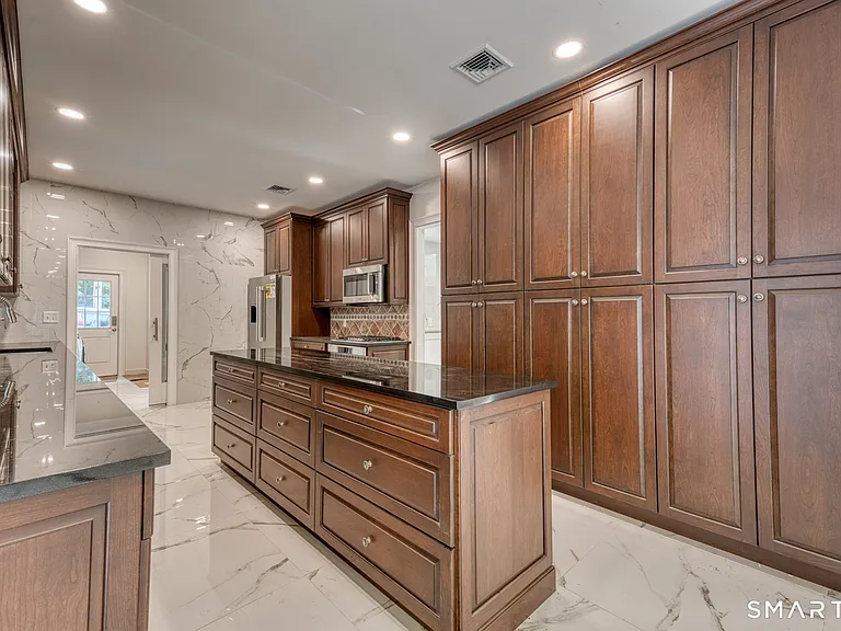 171 Oregon Rd — Photo 18