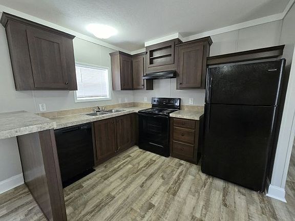 3rd image of 7011 Greenbrier Village Dr #75