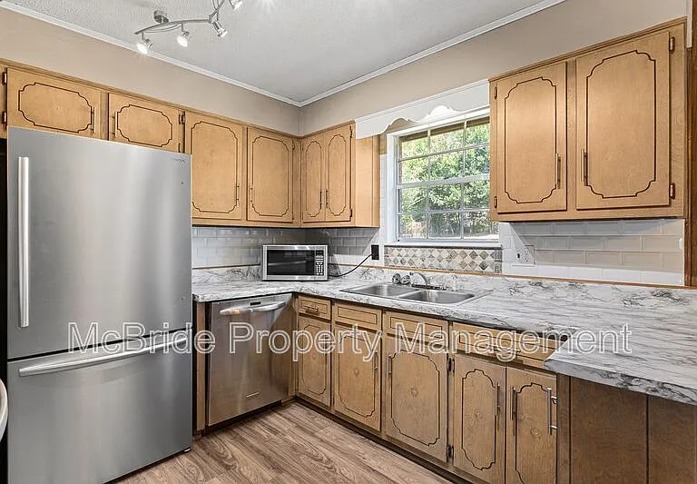 3615 Goldfinch Dr — Photo 12
