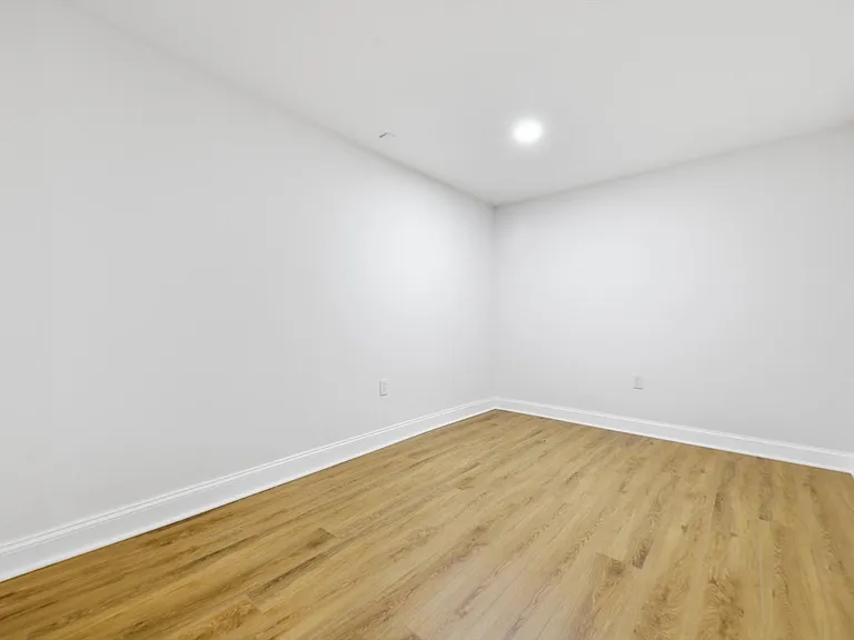 17545 Hardy Rd — Photo 19