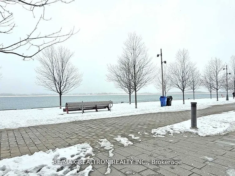 39 Queens Quay E #734 — Photo 26