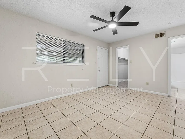1005 Milford Way #A — Photo 14