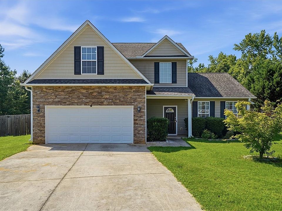 1st image of 116 Kingsdale Ct