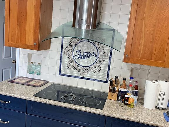 3rd image of 6406 Seven Oaks Ct