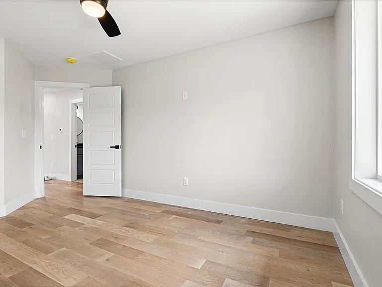 143 Crooked Creek Dr — Photo 11