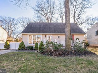 28 Henry St, Delran, NJ 08075