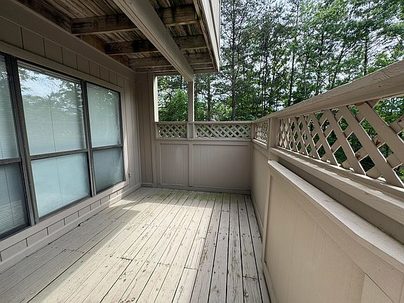 3rd image of 7117 Pine Ct