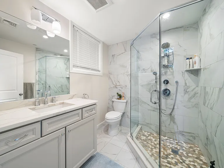 213 E Eagle St #3 — Photo 15