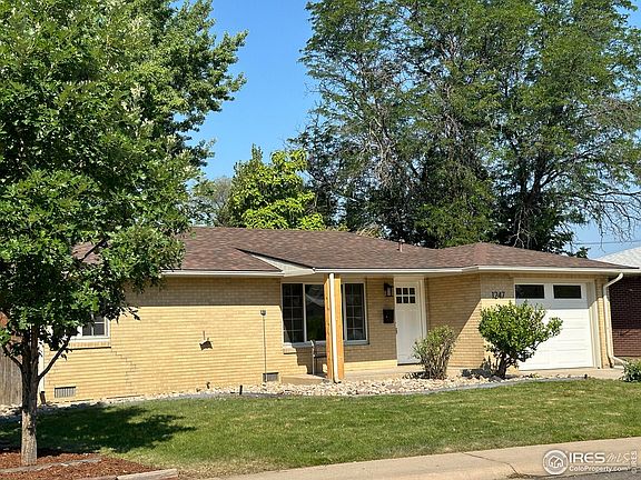 3rd image of 1247 Vivian St