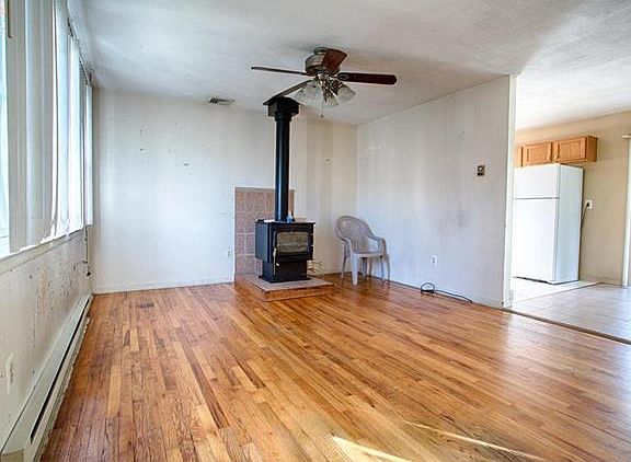 2nd image of 4021 Meadow Ave