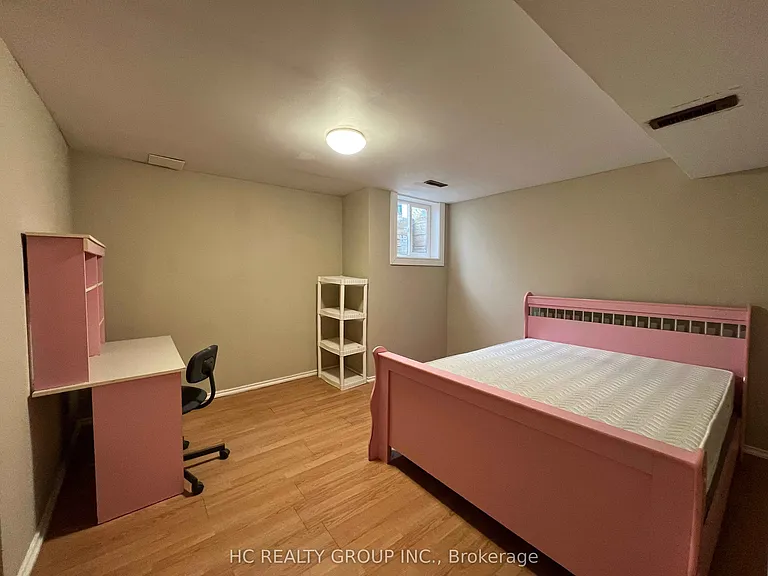 1570 Richmond St #27 — Photo 10