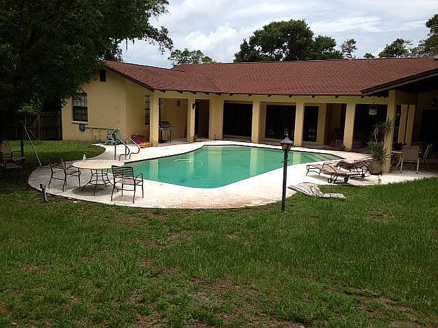 1st image of 2153 Woods Ct