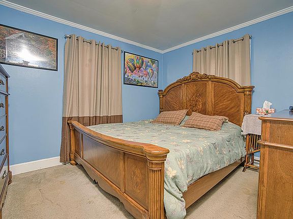 5th image of 110 Sunrise Cir