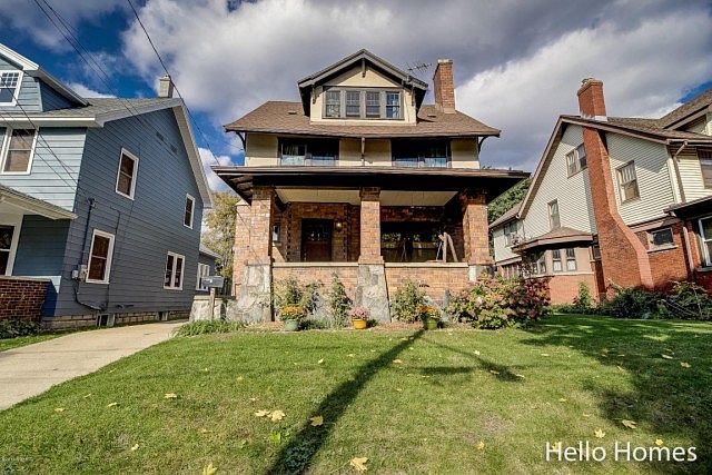 1st image of 243 Dale St NE