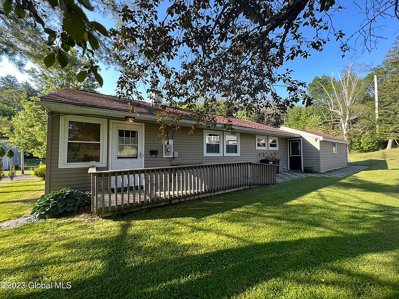 3rd image of 115 Evelyn Avenue