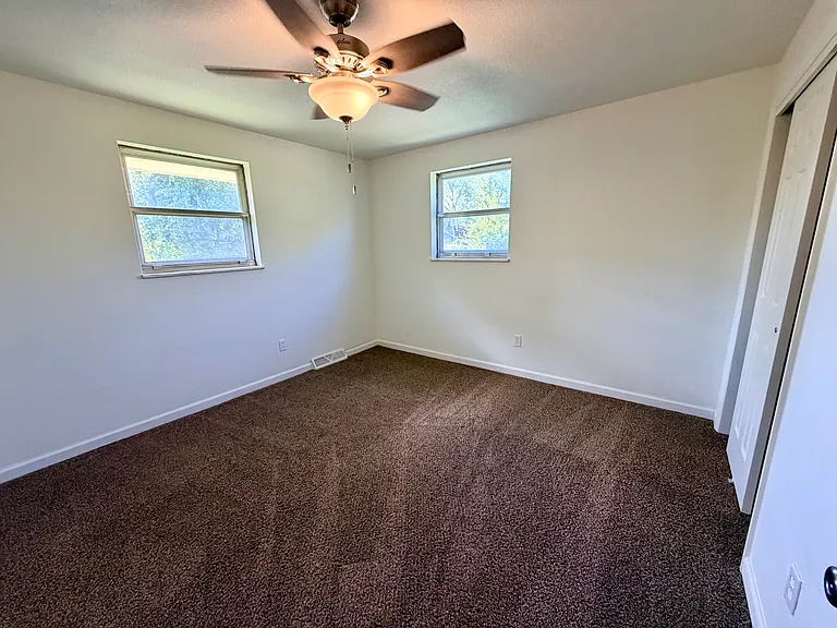 1827 Georgia St — Photo 12