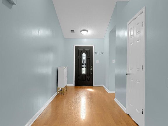 4th image of 9644 River Trail Dr