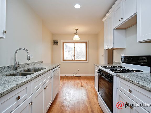 Kitchen / Breakfast Room