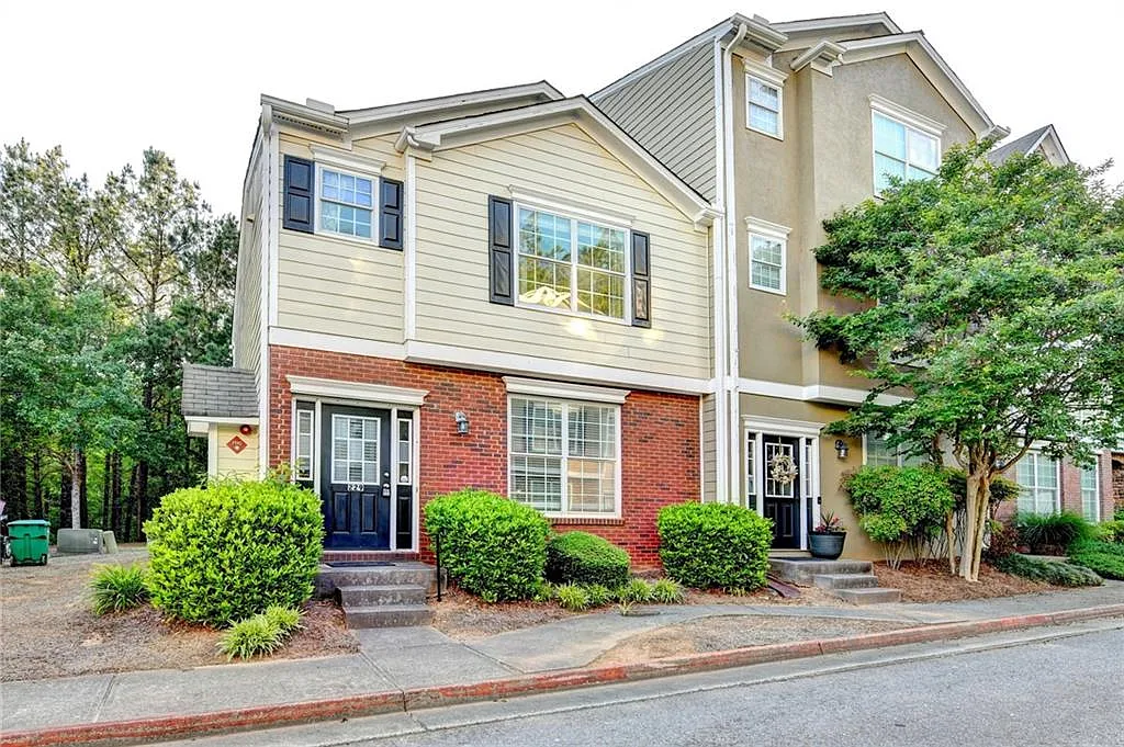 Building Photo - 229 Riverstone Commons Cir