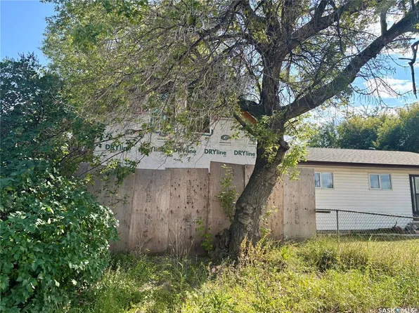 1913 20th STREET W, Saskatoon, SK S7M 1A3