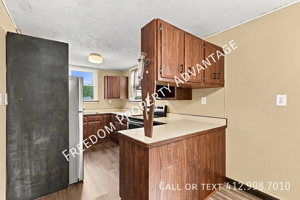 15 Division St., Fl 2- Crafton — Photo 1