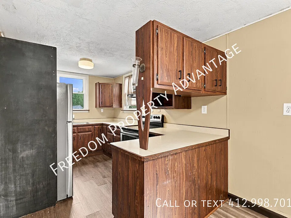 15 Division St #2
