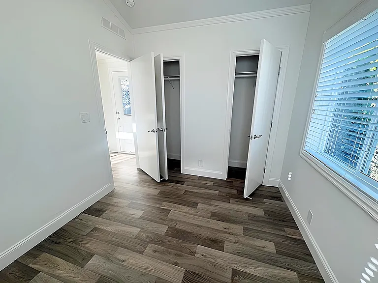 8531 Kittyhawk Ave — Photo 7