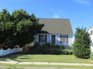 191 Franklin St, Elmwood Park, NJ 07407
